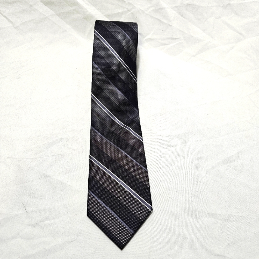 New Awareness Kenneth Cole Silk Neck Tie NWT Wedding Formal Prom Business
